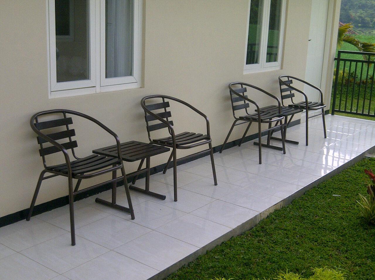Shakila Guest House Malang Esterno foto